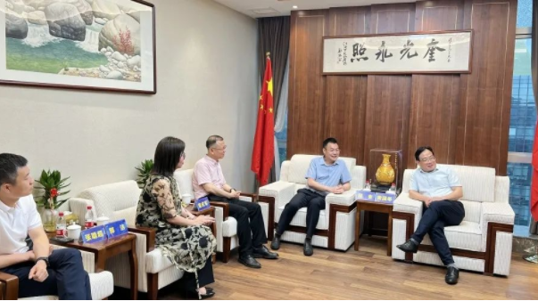 廈門(mén)市政協(xié)黨組副書(shū)記、副主席 黃國(guó)彬一行蒞臨我司考察調(diào)研